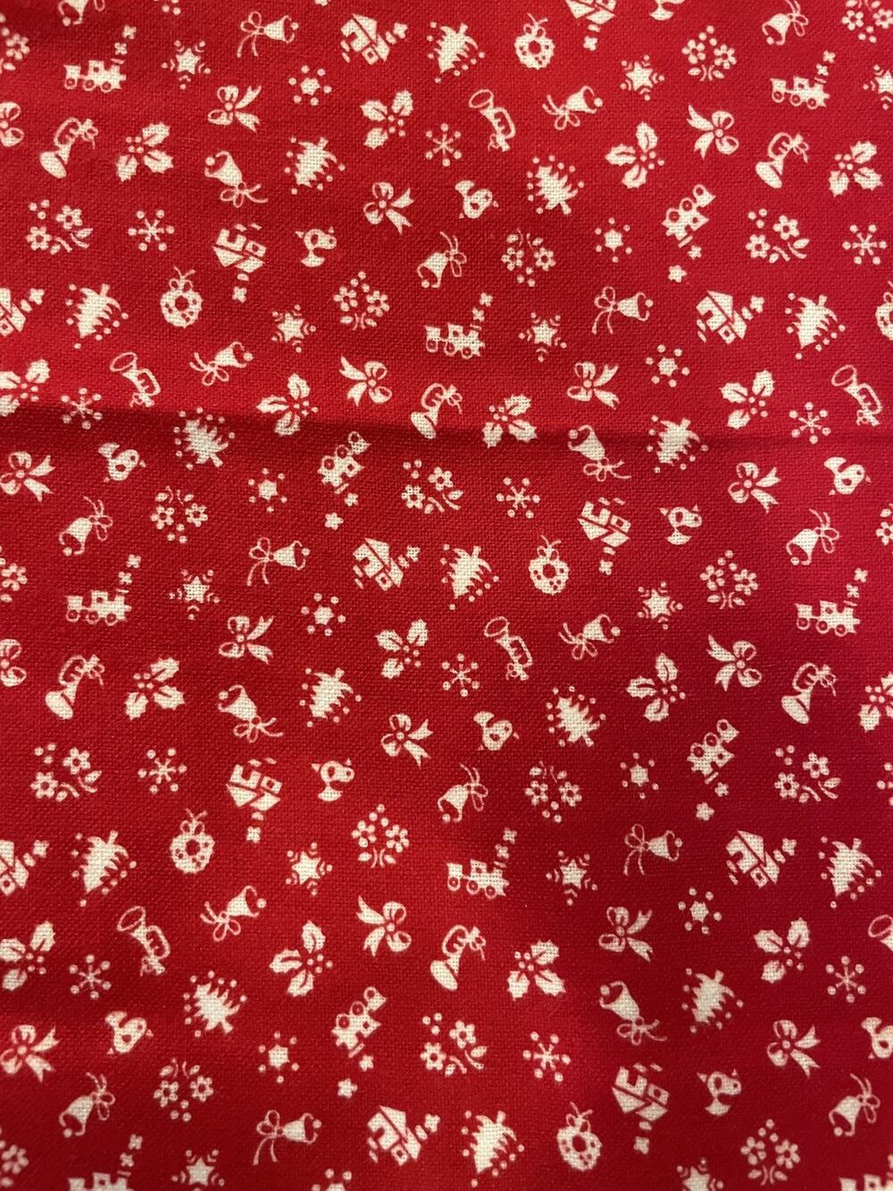 VTG 1978 Woolworth Woolco Christmas Holiday Theme Red Cotton Fabric (3 Yd x 34”)